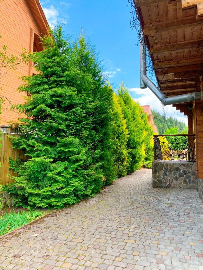 Magnolia Villa Tatariv Bagian luar foto